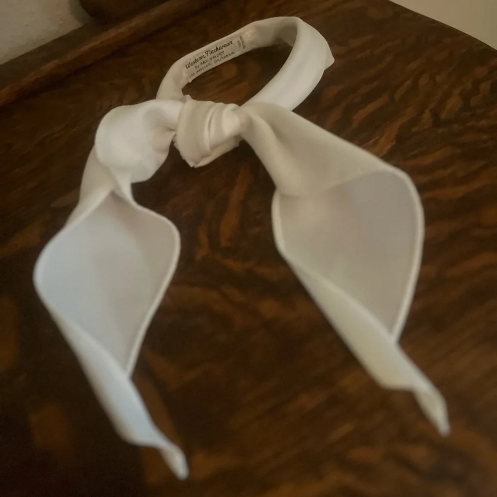 Vintage 1950’s Western Neckwear by Ray Smoot White Neck Tie Twilly Wild Rag